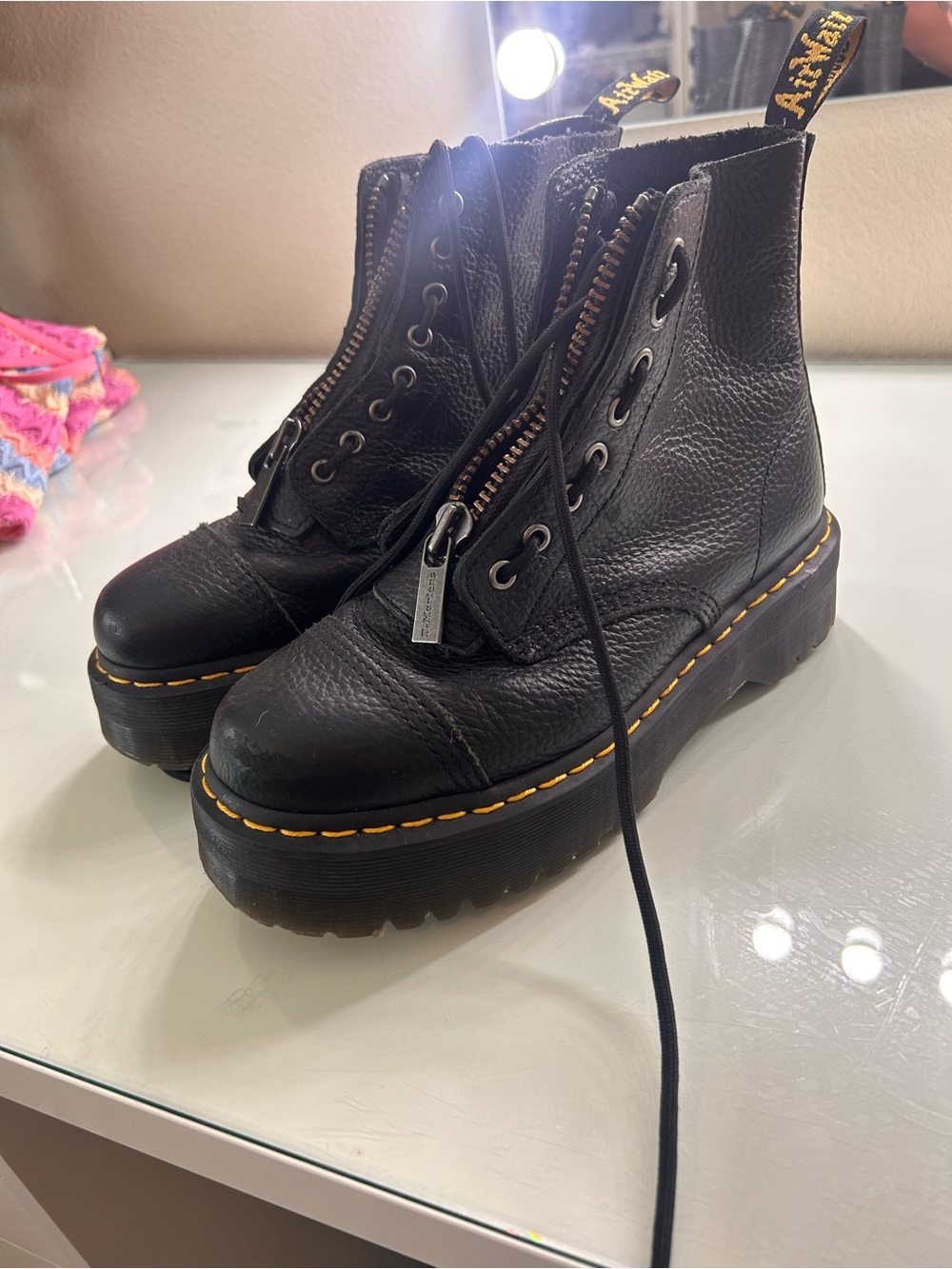 Dr. Martens Sinclair mill Napa, leather platform boots